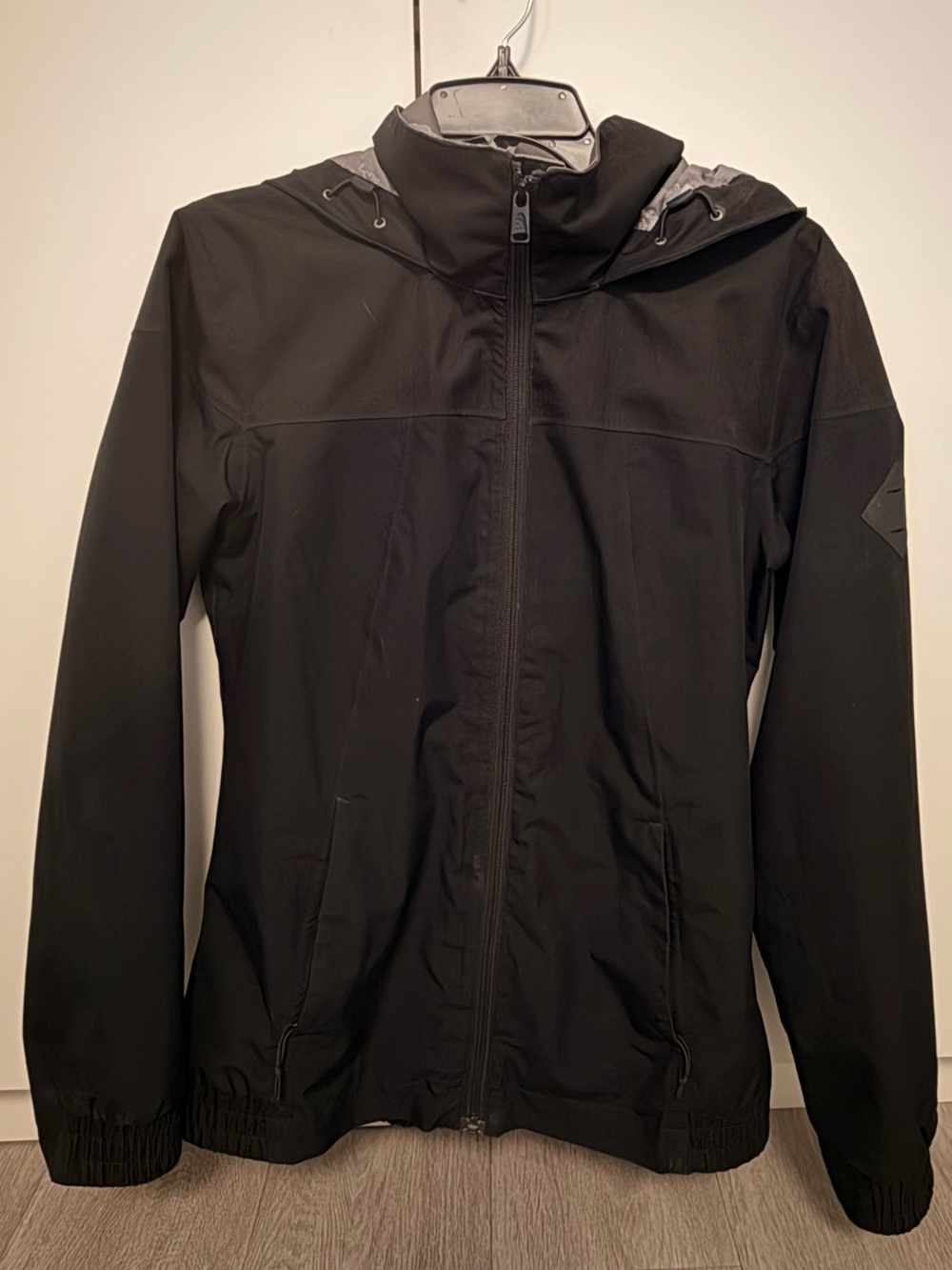 North Face Harlow Rain/Wind Jacket- Small